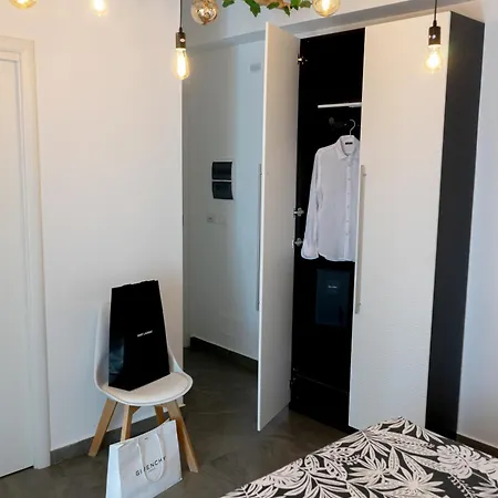 La Riviera Bed & Breakfast *