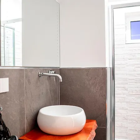 Bed & Breakfast La Riviera *