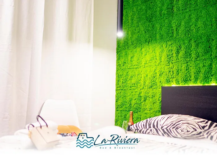 La Riviera Bed and Breakfast 4*