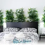La Riviera Bed & Breakfast
