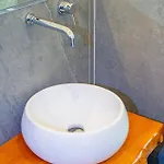 La Riviera Bed & Breakfast 4*