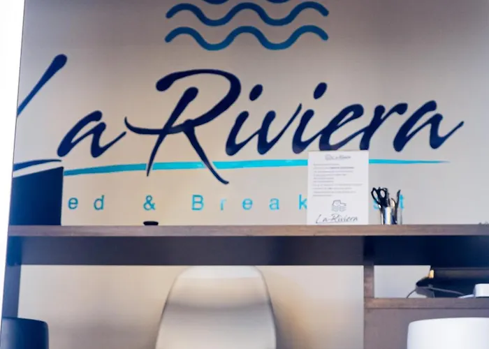 לינה וארוחת בוקר La Riviera סקליאה