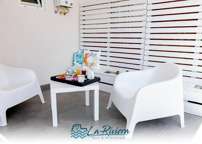 לינה וארוחת בוקר La Riviera 4*