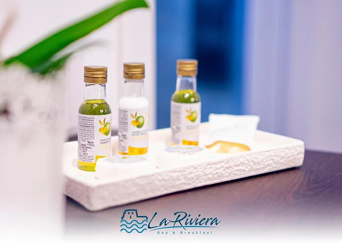 לינה וארוחת בוקר La Riviera