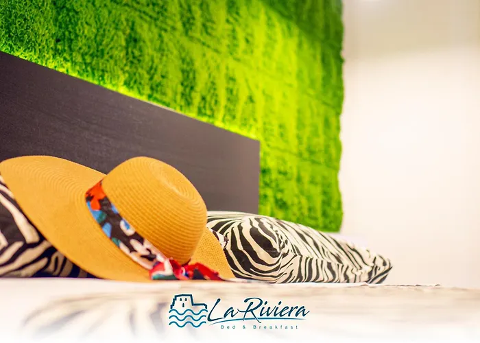 לינה וארוחת בוקר La Riviera סקליאה