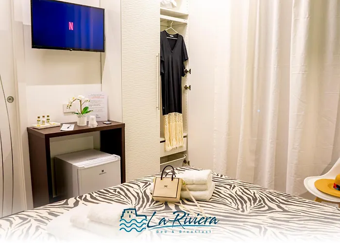 Bed & Breakfast La Riviera 4*