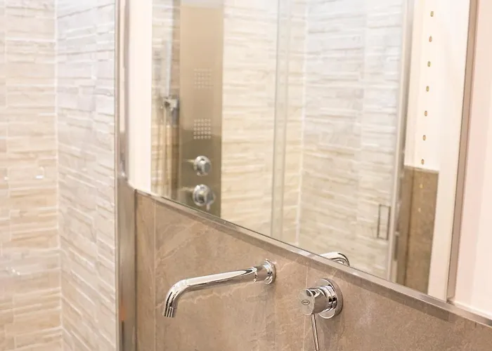 La Riviera Bed & Breakfast 4*